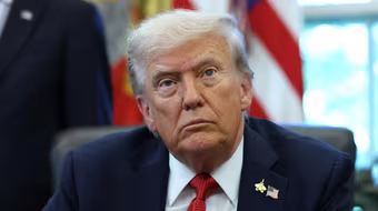 Ông Trump 'gần như' đã đưa ra quyết định cung cấp tên lửa Tomahawk 