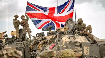 Quân đội Anh mất khả năng tự vệ sau nhiều năm 'vùi đầu vào cát'