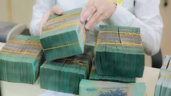 Lãi suất huy động bị "ghìm cương", ngân hàng sẽ đẩy mạnh phát hành trái phiếu 