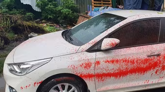  Hàng loạt xe ô tô ở Hà Nội bị tạt sơn có được bảo hiểm bồi thường?