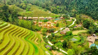 Từ vụ hiếp dâm hướng dẫn viên du lịch ở Hà Giang: Nguy cơ quấy rối tình dục, trộm cắp ở các homestay tự phát