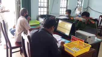 Sắp tới, Công an xã sẽ xác nhận thu nhập của cá nhân mua nhà ở xã hội?