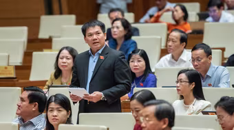 ĐBQH: Nhiều bệnh nhân đi viện phải mua thuốc bên ngoài với giá rất đắt