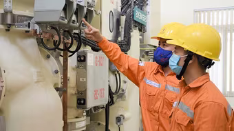 Mới nhất: Hàng loạt quy định quan trọng về giá điện, mua bán ngoại tệ có hiệu lực từ tháng 9/2024