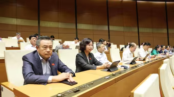 Giá nhà đất tăng vọt so với mức tăng thu nhập của đa số người dân