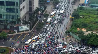 Mới: Cảnh sát giao thông sẽ cân nhắc việc xử phạt vi phạm về thời gian lái xe khi xảy ra ùn tắc