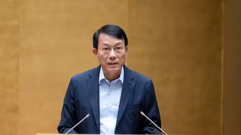 Chính phủ trình dự án Luật Chuyển giao người đang chấp hành án phạt tù