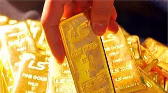 Giá vàng tiếp tục giảm sâu, chạm đáy 1 tháng