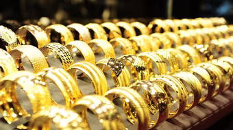 Ồ ạt bán tháo, giá vàng lao dốc, xuyên thủng ngưỡng hỗ trợ