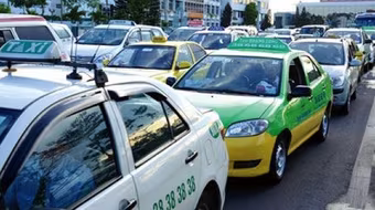 Có hay không việc thu nhập tài xế xe công nghệ sẽ giảm mạnh vì quy định thuế mới?