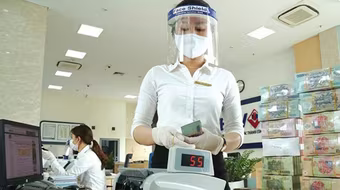 Không áp dụng quy định “3 tại chỗ” với các ngân hàng tại TP.HCM 