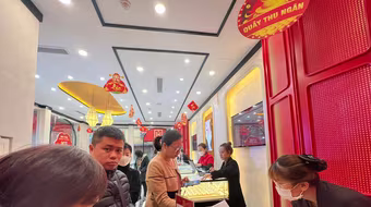 Giá vàng diễn biến ra sao trong ngày vía Thần Tài?