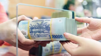 Cơ cấu thời hạn trả nợ: Ngân hàng không được gây khó dễ, không để trục lợi chính sách