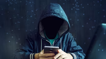 Giả mạo các quỹ đầu tư VinaCapital, STIC Investments... để lừa đảo