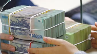 Ngân hàng nhỏ đối mặt áp lực thanh khoản trong các tháng cuối năm