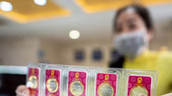 Giá vàng nhẫn lần đầu chạm mốc 93,5 triệu đồng/lượng