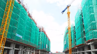 Ngân hàng tạm dừng cho vay đặt cọc bất động sản