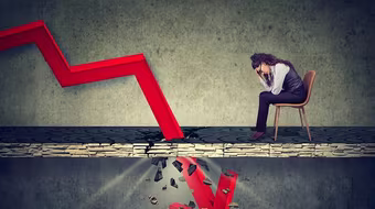 Loạt cổ phiếu lớn lao dốc, VN-Index mất mốc 1.600 điểm