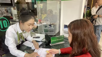 Nhiều ngân hàng “ăn nên, làm ra” từ vàng và ngoại hối