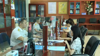 Thuế thu nhập cá nhân: Giảm biểu thuế còn 5 bậc, tăng mức giảm trừ gia cảnh, người nộp thuế có lợi gì?