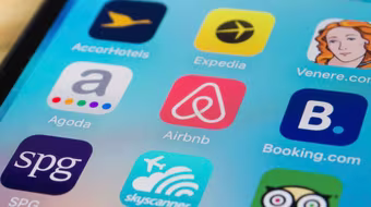 Phải khấu trừ, nộp thay thuế Agoda, Booking, ngân hàng than khó đủ đường