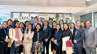 Đoàn Việt Nam tham dự Hội nghị Thượng đỉnh đầu tư tại Hoa Kỳ