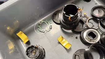 Gia tăng buôn lậu vàng, tiền tệ