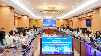 Ngân hàng “bắt tay nhau” chặn tội phạm lừa đảo: Phải đặt mình vào vị trí người bị hại