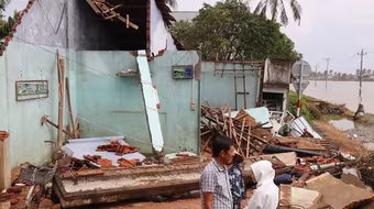 Cục Thuế hỏa tốc yêu cầu miễn giảm, gia hạn thuế cho người dân thiệt hại do bão lũ