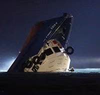 Hồng Kông: Chìm tàu chở khách xem bắn pháo hoa, 36 người chết