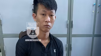 [CLIP] Nhét ma túy vào chỗ kín, nam thanh niên vẫn bị chốt 141 phát hiện