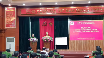 Ứng xử có văn hóa với nhân dân là kỹ năng quan trọng đối với mỗi cán bộ, chiến sỹ