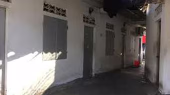 Đâm chết bạn trai của vợ rồi dùng mìn tự sát