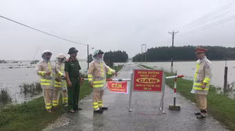 Bộ trưởng Tô Lâm gửi thư thăm hỏi gia đình cán bộ Công an xã hy sinh khi thực hiện nhiệm vụ phòng, chống thiên tai