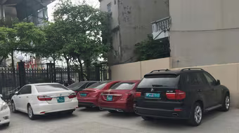 Truy nguồn 5 xế hộp hạng sang trong đường dây mua bán xe gian bằng giấy tờ giả