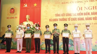 Xây dựng Đảng là nhiệm vụ then chốt, có ý nghĩa quyết định 