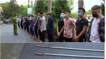 Khởi tố 14 ‘trẻ trâu’ mang hung khí, lạng lách trên đường