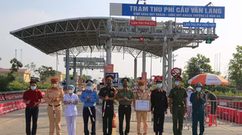 Ghi nhận đóng góp quan trọng của các lực lượng phòng chống dịch tuyến đầu cửa ngõ