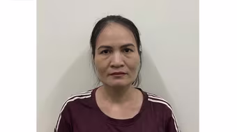 Khởi tố 1 cán bộ Tổng cục đường bộ cấp trái phép hơn 1.000 hồ sơ ô tô “luồng xanh”