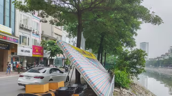 Những điều đang thiếu trong ‘bài toán’ văn minh đô thị ở trục đường ven sông Tô Lịch