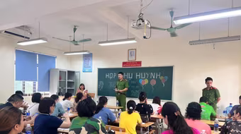 Phấn đấu hỗ trợ người dân từng bước trở thành 'Những Công dân số' 