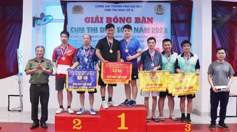 Sôi nổi giải bóng bàn Cụm thi đua số 8 Công an Hà Nội