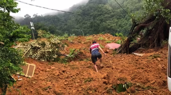 Khẩn trương cứu hộ tổ CSGT gặp sự cố sạt lở nghiêm trọng tại đèo Bảo Lộc