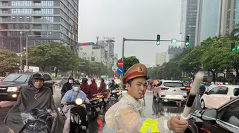 Tận lực đảm bảo tuyệt đối an toàn cho người dân Thủ đô đi lại trong trận mưa ngập lớn