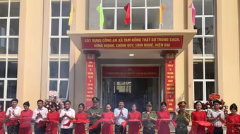 Khánh thành trụ sở Công an 2 xã Thạch Đà, Tam Đồng huyện Mê Linh