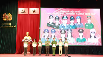 Tổng kết phong trào thi đua đặc biệt kỷ niệm 60 năm Ngày Bác Hồ về thăm Công an Hà Nội