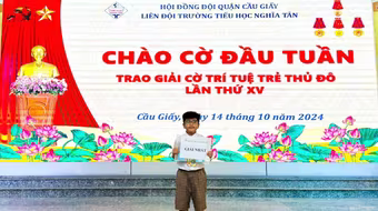 Chuyện về một tấm gương nhi đồng hiếu học