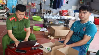 Khởi tố chủ cơ sở sản xuất, buôn bán mỹ phẩm giả doanh thu 6 tỷ đồng