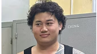 Tạm giữ hình sự huấn luyện viên thể hình tấn công Cảnh sát giao thông