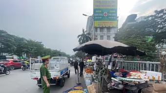 Không ‘ngắt quãng’ trong công tác đảm bảo trật tự đô thị